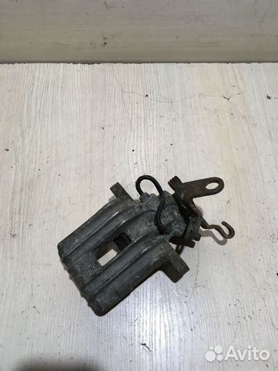 Суппорт задний левый Шкода Октавия A5