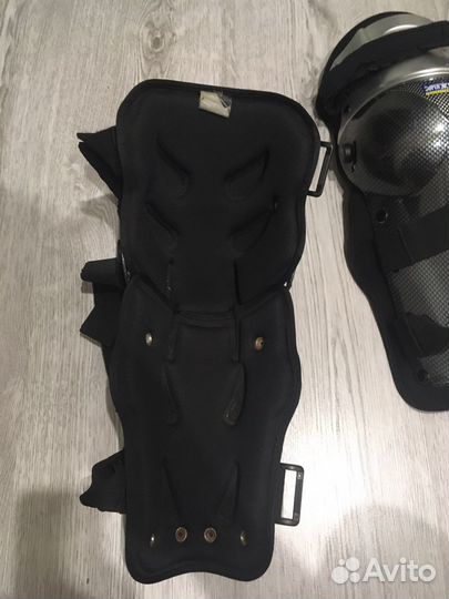 Мото наколенники