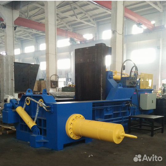 Пакетировочный пресс для металлолома