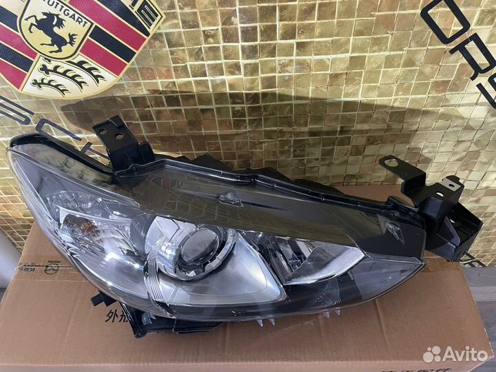 Фара правая на Mazda 6 GJ Оригинал Новая галоген