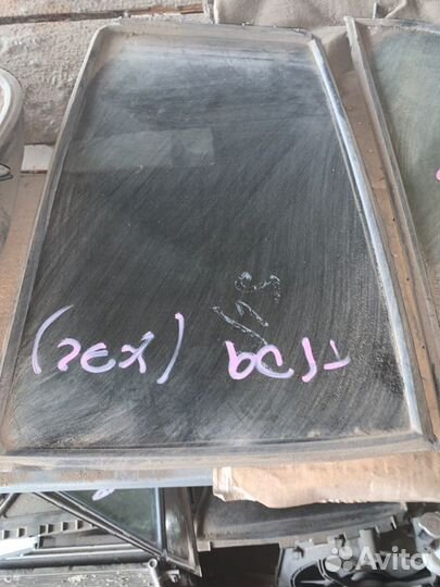 Форточка двери задняя Nissan Tiida C11