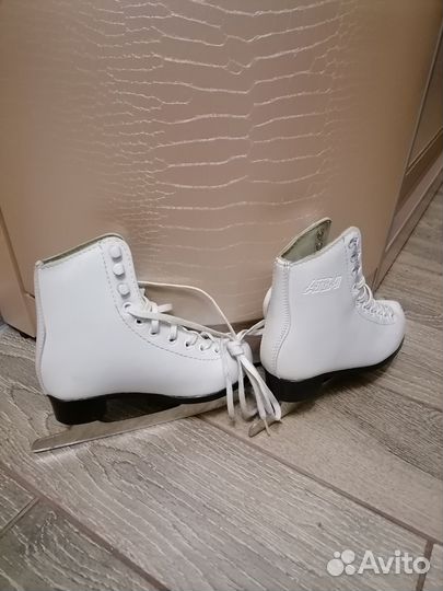 Коньки фигурные Атеmi, р-р 30