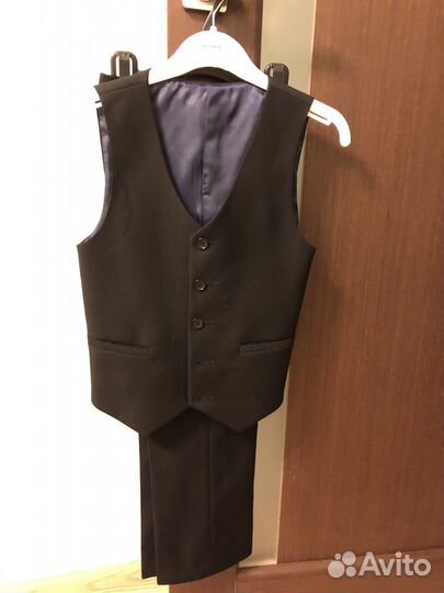 Комплект брюки и жилет для мальчика, состояние нов