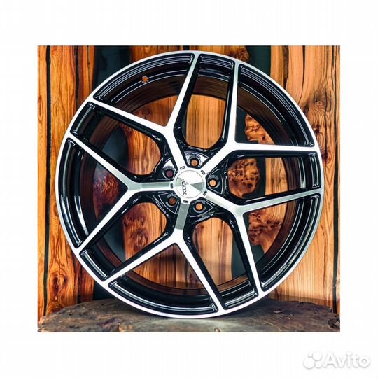 Литые диски 10x22 5x114.3 73.1 ET35 Sakura Wheels YA8910 BKF
