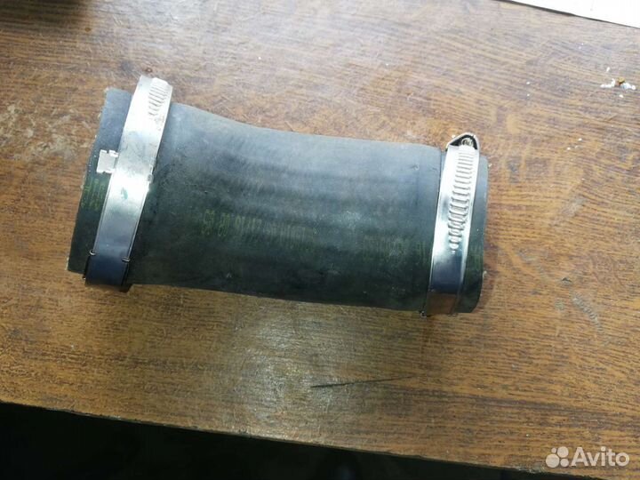 Патрубок трубки интеркулера Шкода октавия 3 а7