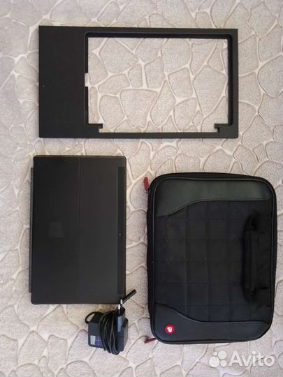 Планшет с клавиатурой Microsoft Surfase 64 гб