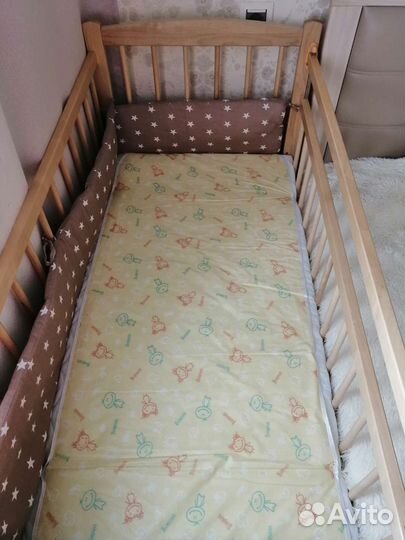 Детская кроватка + матрас + бортики
