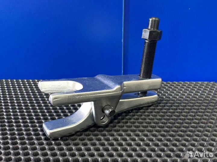 Съемник шаровых опор