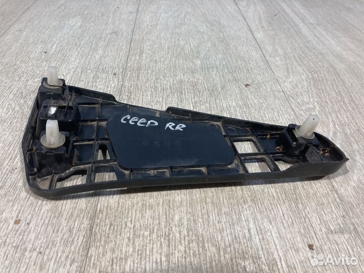 Кронштейн бампера задний правый Kia Ceed 6-12