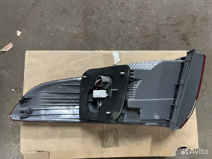 Фонарь задний левый Kia Rio 3 седан