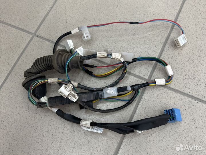 Проводка передней правой двери Corolla Королла