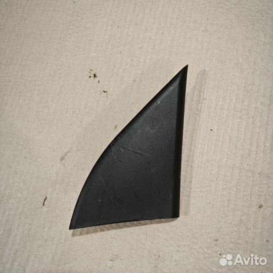 Угловая накладка двери Hyundаi Tucson 1 2004 - 200