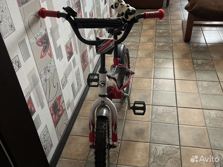 Детский велосипед, двух колёсный