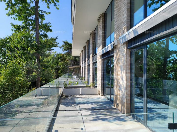 Апартаменты-студия, 25,6 м², 3/3 эт.