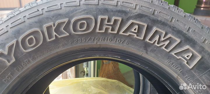 Yokohama Geolandar A/T G015 235/70 R16