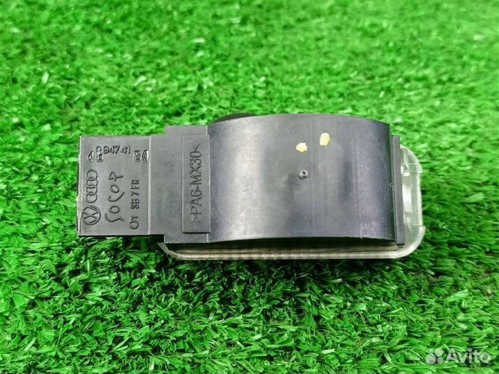 Плафон освещения салона LED Audi Q3 8U 2012-2018