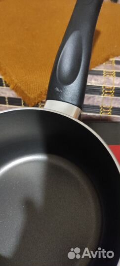 Набор сковорода и ковшик