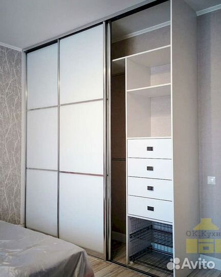 Шкаф купе с зеркалом