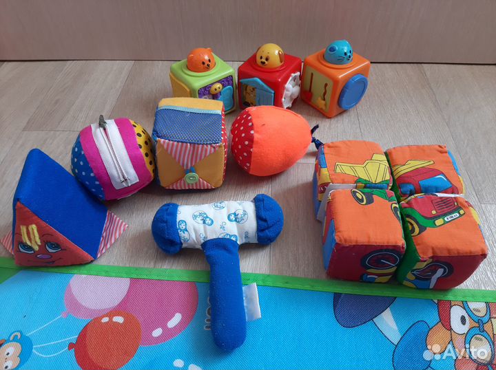 Развивающие игрушки пакетом