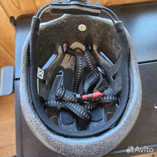 Два детских защитных шлема