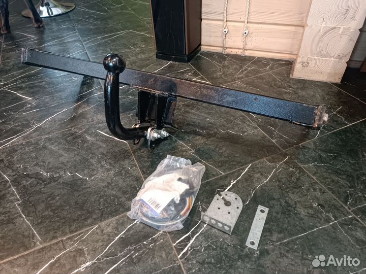 Фаркоп Nissan almera n16