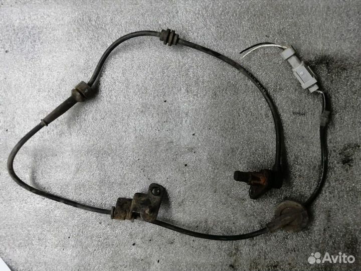 Датчик ABS передний правый Ниссан Альмера Классик