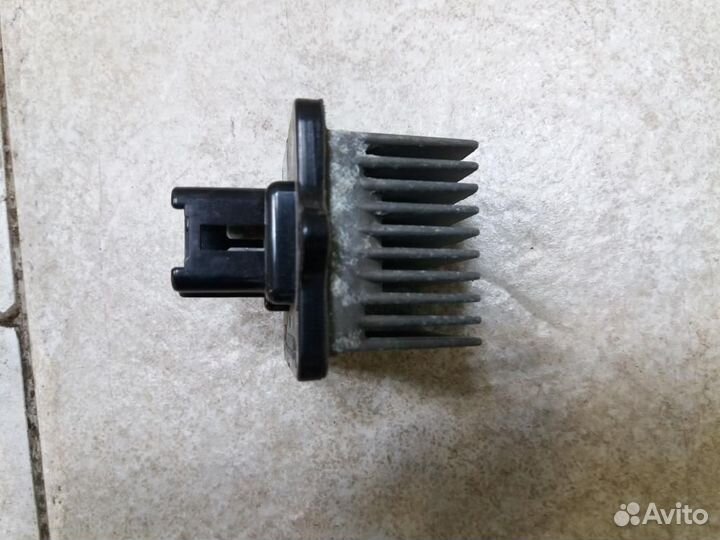 Резистор отопителя Mitsubishi Lancer X CY2A 2007-2