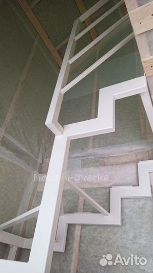 Лестница в дом на ломаных косоурах зиг-заг № 318