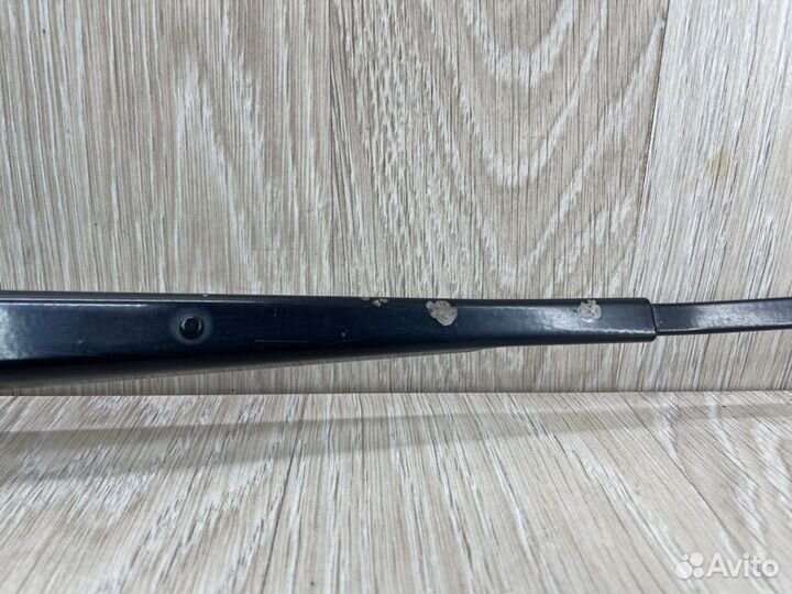 Поводок стеклоочистителя левый Hyundai Ix35