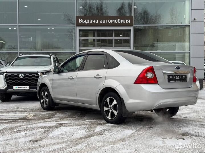 Ford Focus 1.8 МТ, 2008, 270 373 км