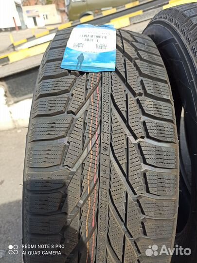 Nokian Tyres Hakkapeliitta R2 SUV 235/60 R18 107R