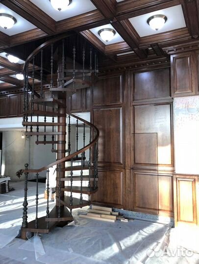 Деревянный потолок из массива дерева