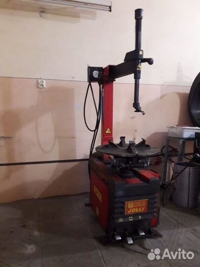 Станок для шиномонтажа
