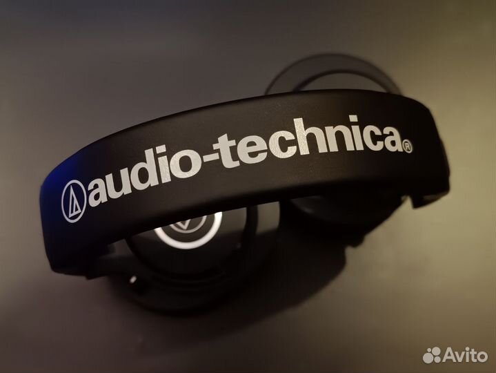 Наушники Audio-Technica ATH-M40X