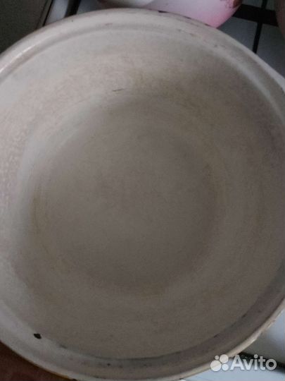 Кастрюля чугунная эмалированная СССР