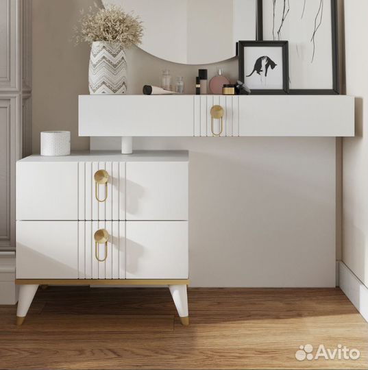 Туалетный столик