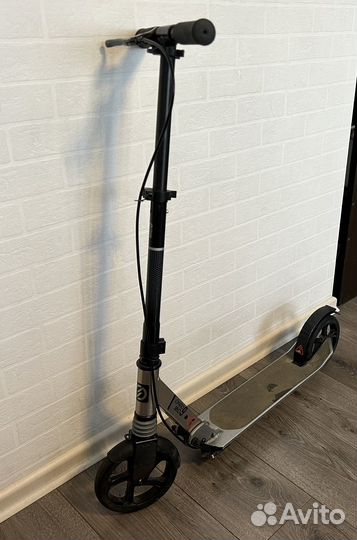 Самокат детский двухколесный с ручным тормозом