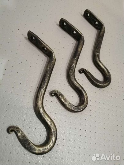 Крючки вешалки кованые