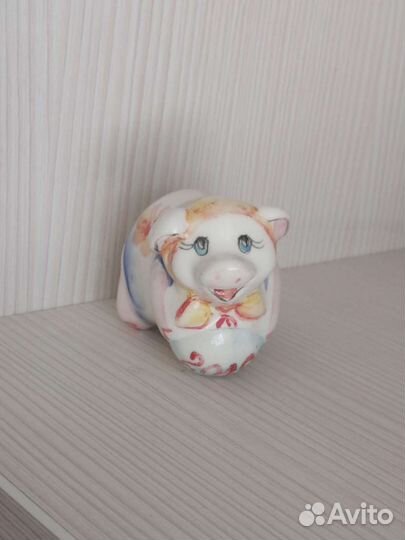 Фигурка фарфор