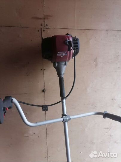 Коса бензиновая