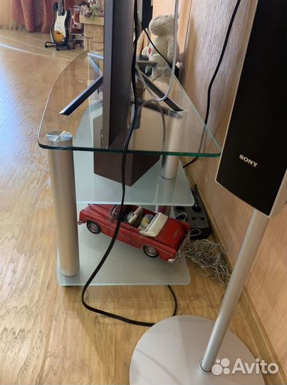 Стеклянная тумба