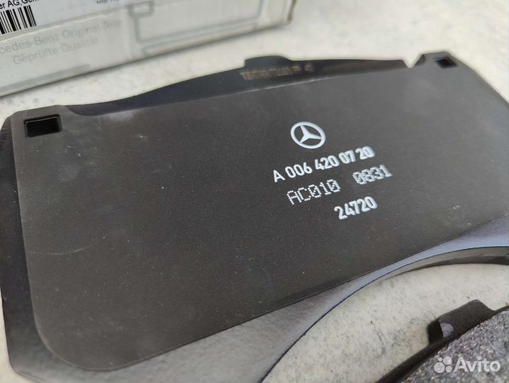 Тормозные колодки перед Mercedes AMG Керамика