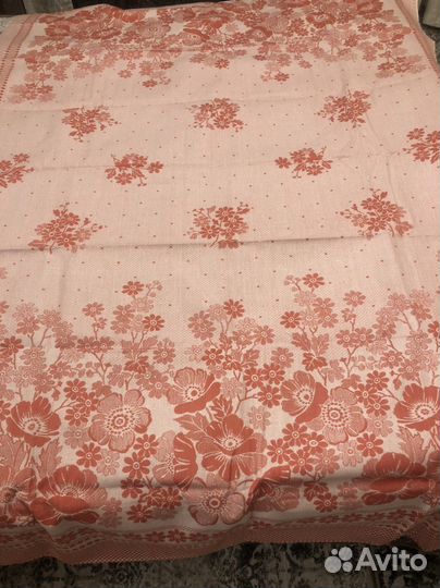 Скатерть и 6 салфеток