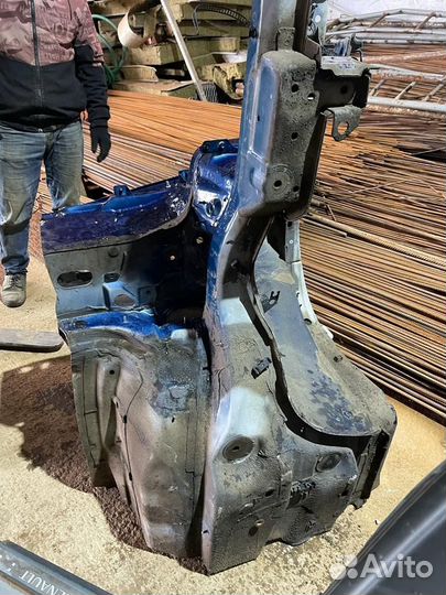 Передняя левая Четверть кузова WV Passat B5