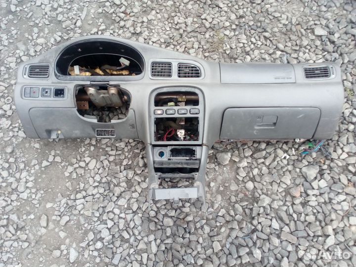 Торпедо Kia Clarus, 1999г