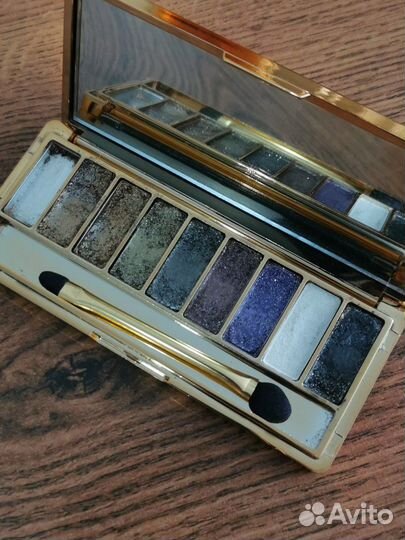 Пакетом Sleek,Catrice,luxvisage,Eccense,Relouis