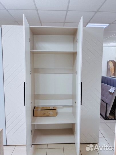 Шкаф 1.8 метра. Кашемир. Новый