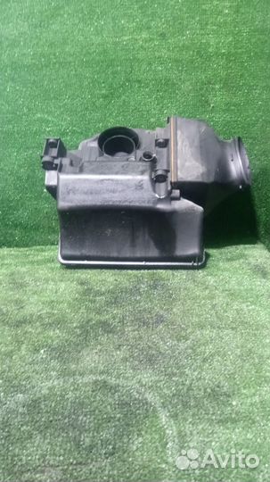 Корпус воздушного фильтра Renault Megane