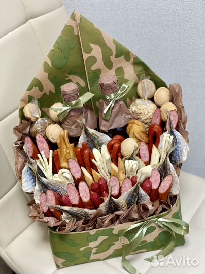Мужской съедобный букет /корзина для мужчин