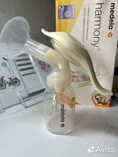 Молокоотсос medela ручной